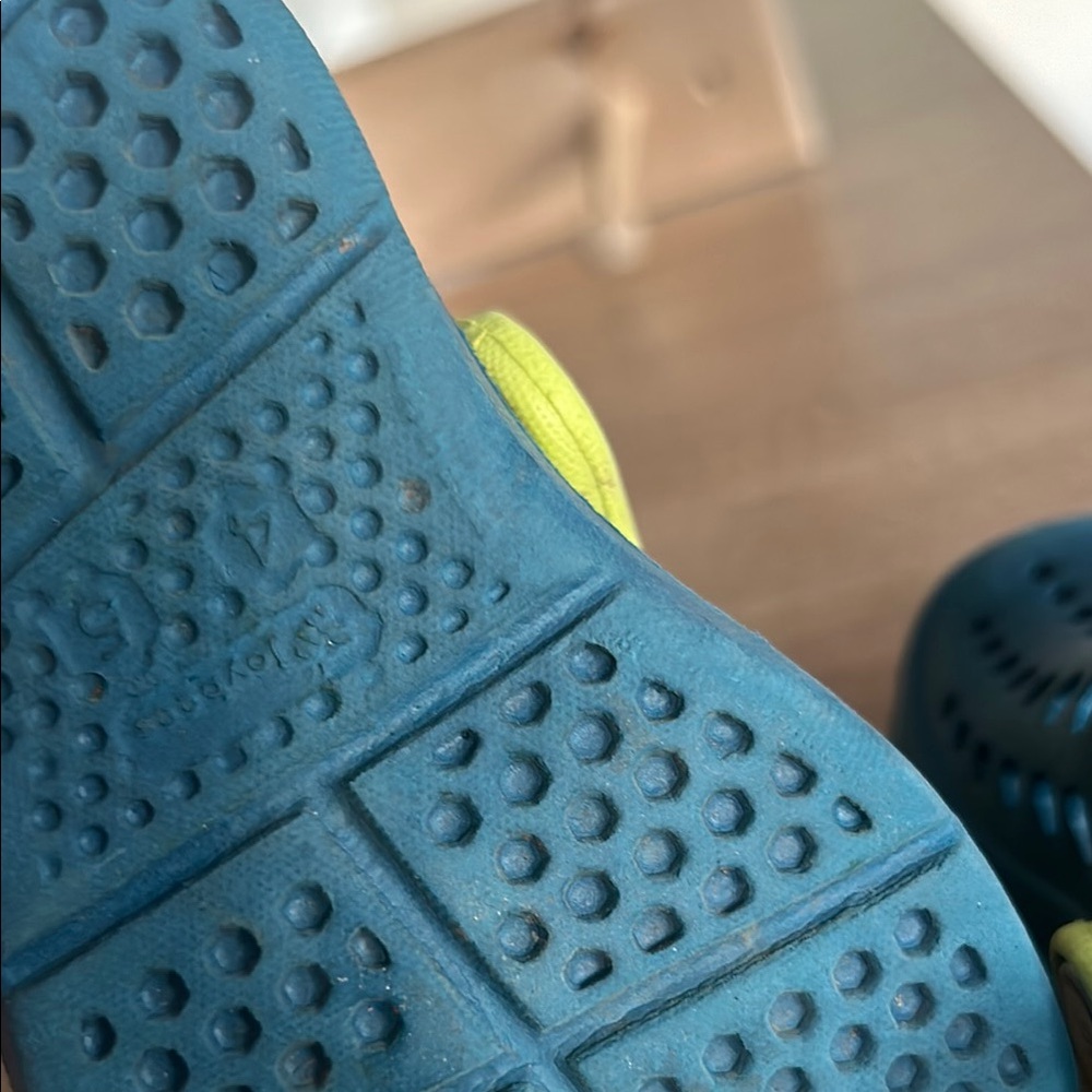 Joybees Kids Blue and Yellow Clogs crocs summer water shoes rubber 5 c - Picture 8 of 8